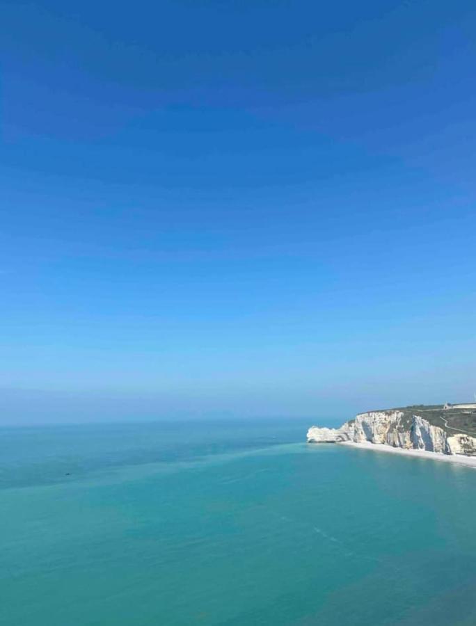 La Petite Marcotte Bed & Breakfast Etretat Bagian luar foto